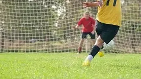 朱梓骁工地照片引发热议，官方回应引关注